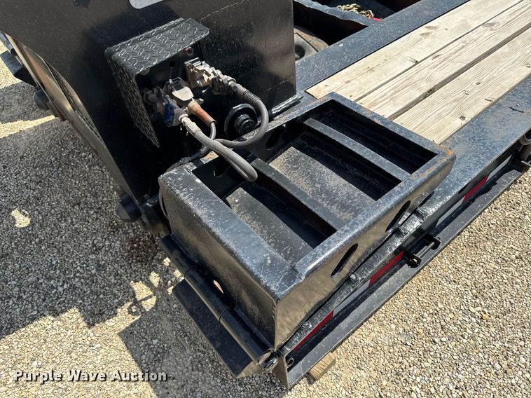 image for item DV2611 2012 XL Specialized Trailers XL110HDG lowboy equipment trailer