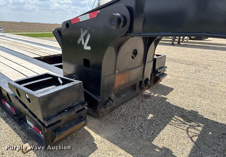 image for item DV2611 2012 XL Specialized Trailers XL110HDG lowboy equipment trailer