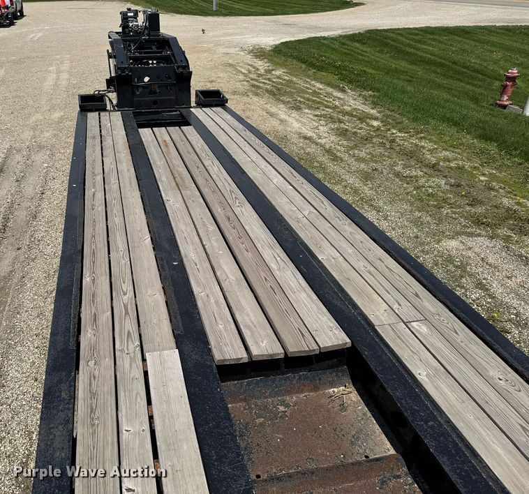 image for item DV2611 2012 XL Specialized Trailers XL110HDG lowboy equipment trailer