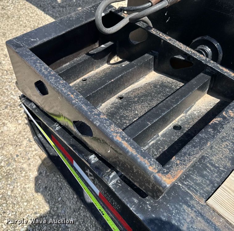 image for item DV2611 2012 XL Specialized Trailers XL110HDG lowboy equipment trailer