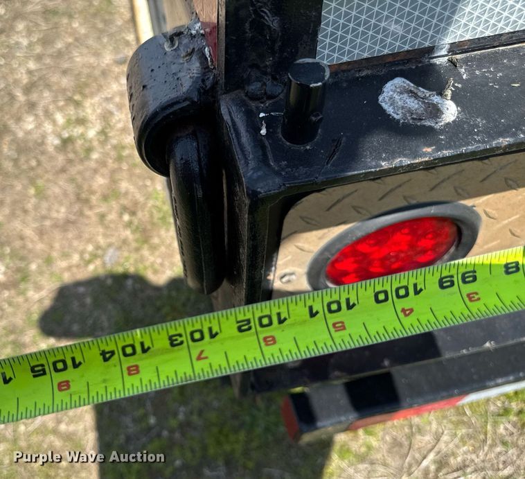 image for item DV2611 2012 XL Specialized Trailers XL110HDG lowboy equipment trailer