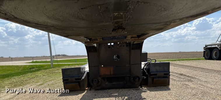 image for item DV2611 2012 XL Specialized Trailers XL110HDG lowboy equipment trailer