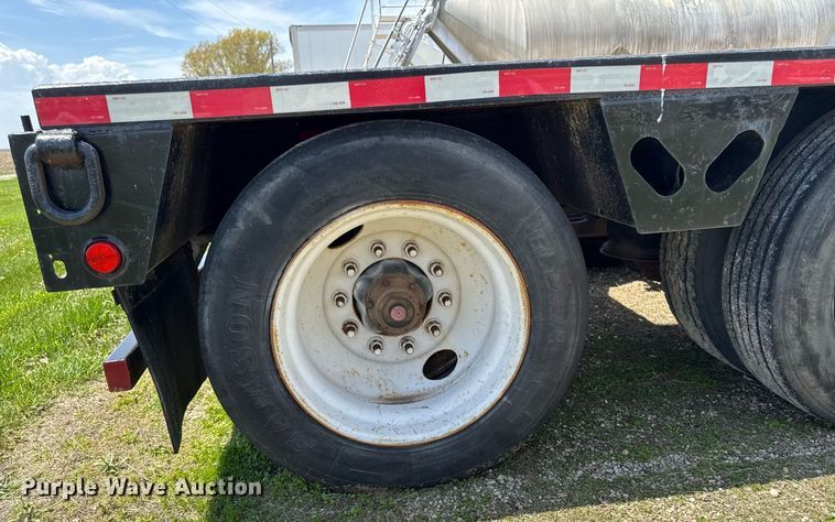 image for item DV2611 2012 XL Specialized Trailers XL110HDG lowboy equipment trailer