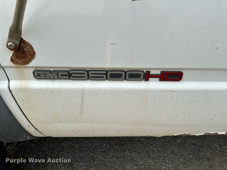 image for item DV2714 2000 GMC 3500HD SL bucket truck