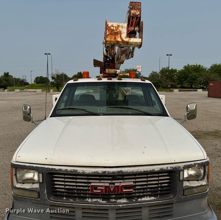 image for item DV2714 2000 GMC 3500HD SL bucket truck