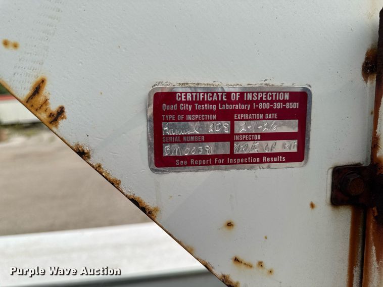 image for item DV2714 2000 GMC 3500HD SL bucket truck