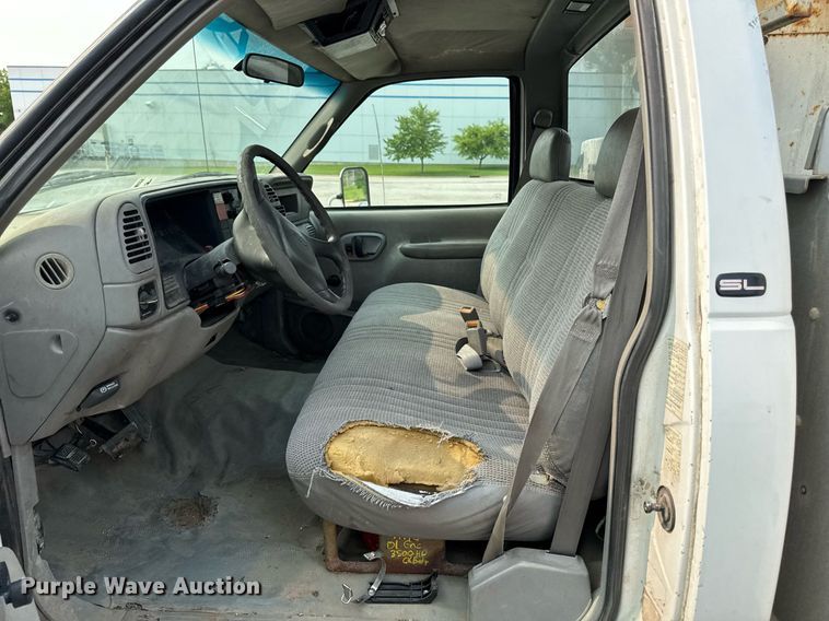 image for item DV2714 2000 GMC 3500HD SL bucket truck