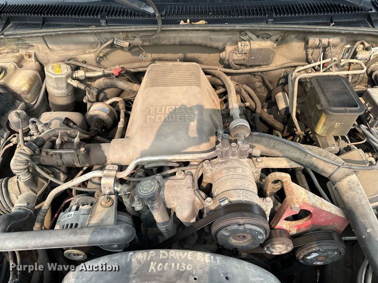 image for item DV2714 2000 GMC 3500HD SL bucket truck