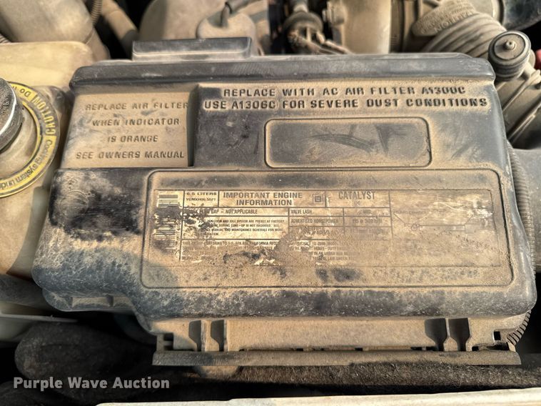 image for item DV2714 2000 GMC 3500HD SL bucket truck