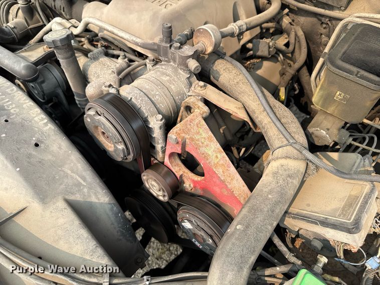 image for item DV2714 2000 GMC 3500HD SL bucket truck