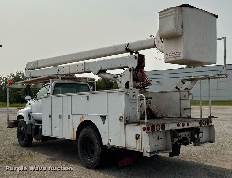 image for item DV2715 2000 GMC C7500 bucket truck