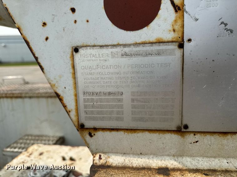 image for item DV2715 2000 GMC C7500 bucket truck