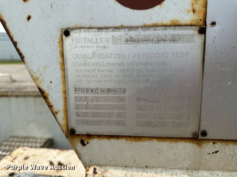 image for item DV2715 2000 GMC C7500 bucket truck