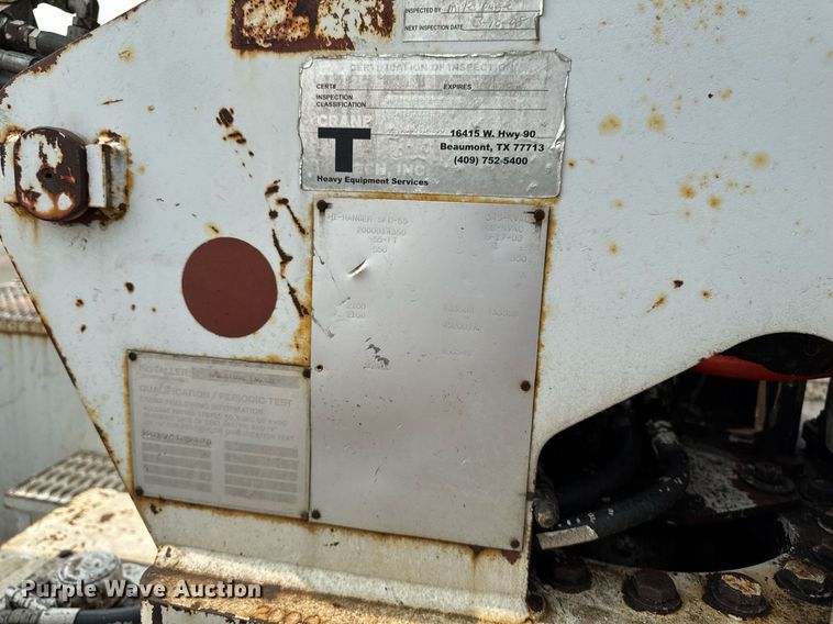 image for item DV2715 2000 GMC C7500 bucket truck