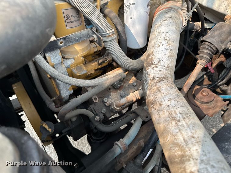 image for item DV2715 2000 GMC C7500 bucket truck