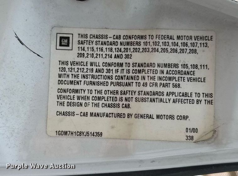 image for item DV2715 2000 GMC C7500 bucket truck