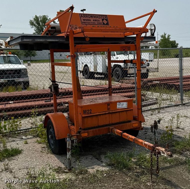 image for item DV2716 Arrowmaster WAAW 25 E S60 arrow board trailer