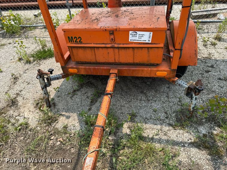 image for item DV2716 Arrowmaster WAAW 25 E S60 arrow board trailer