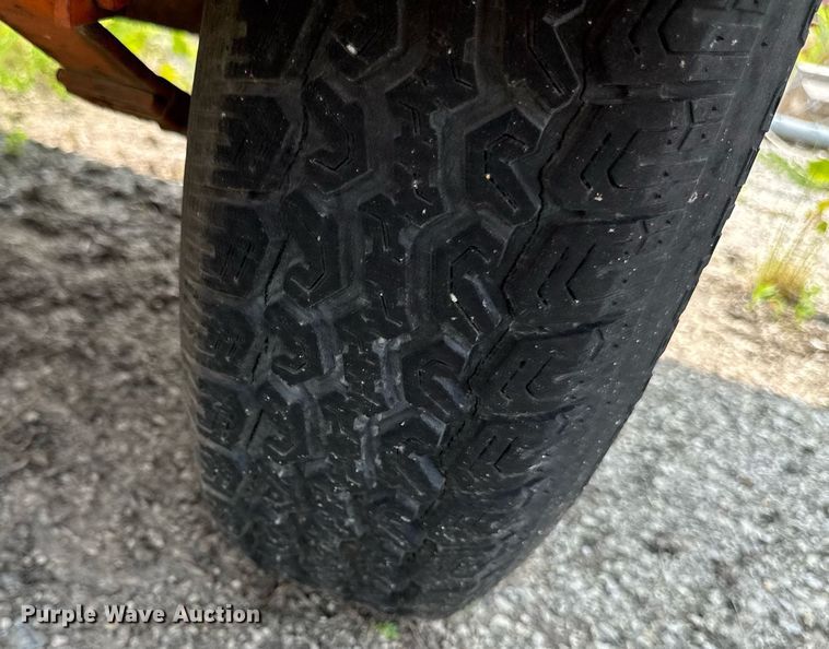 image for item DV2716 Arrowmaster WAAW 25 E S60 arrow board trailer