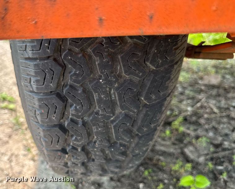 image for item DV2716 Arrowmaster WAAW 25 E S60 arrow board trailer