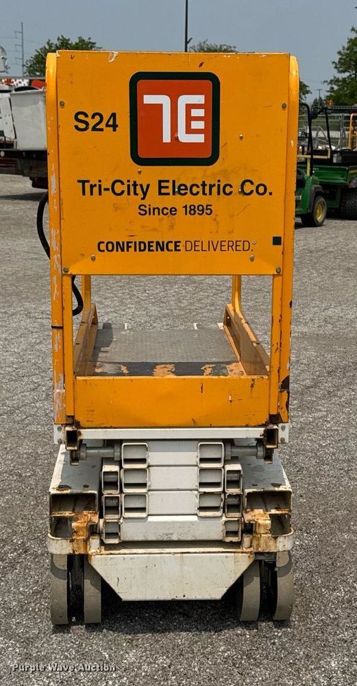 image for item DV2718 2016 HY-BRID 1430 scissor lift