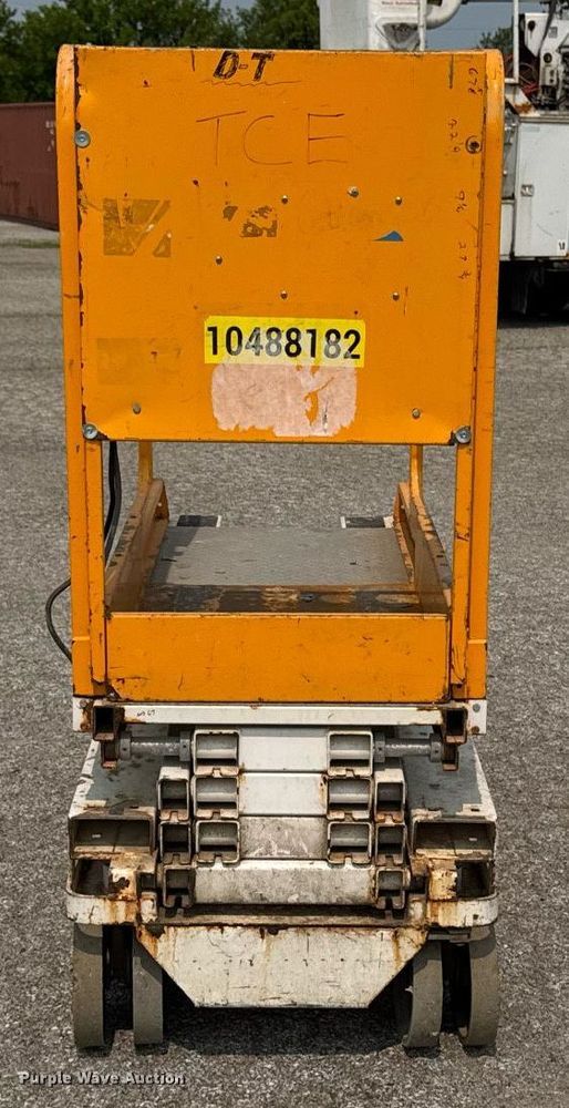 image for item DV2720 2015 HY-BRID 1430 scissor lift