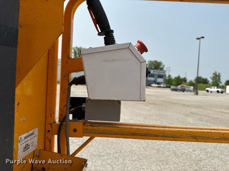 image for item DV2720 2015 HY-BRID 1430 scissor lift