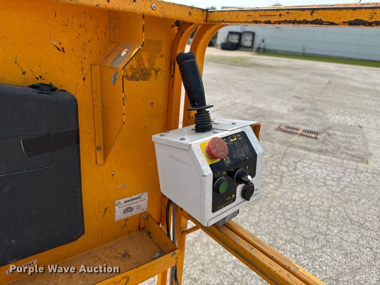 image for item DV2720 2015 HY-BRID 1430 scissor lift