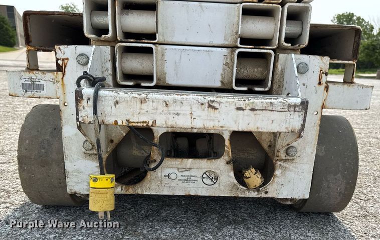 image for item DV2720 2015 HY-BRID 1430 scissor lift