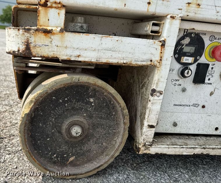 image for item DV2720 2015 HY-BRID 1430 scissor lift