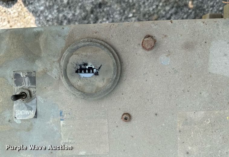 image for item DV2721 1993 Skyjack SJ-3220 scissor lift