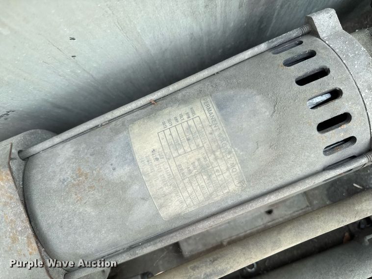 image for item DV2723 1993 Skyjack SJ-3220 scissor lift