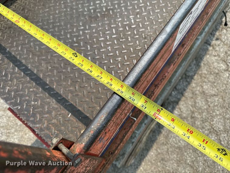 image for item DV2723 1993 Skyjack SJ-3220 scissor lift