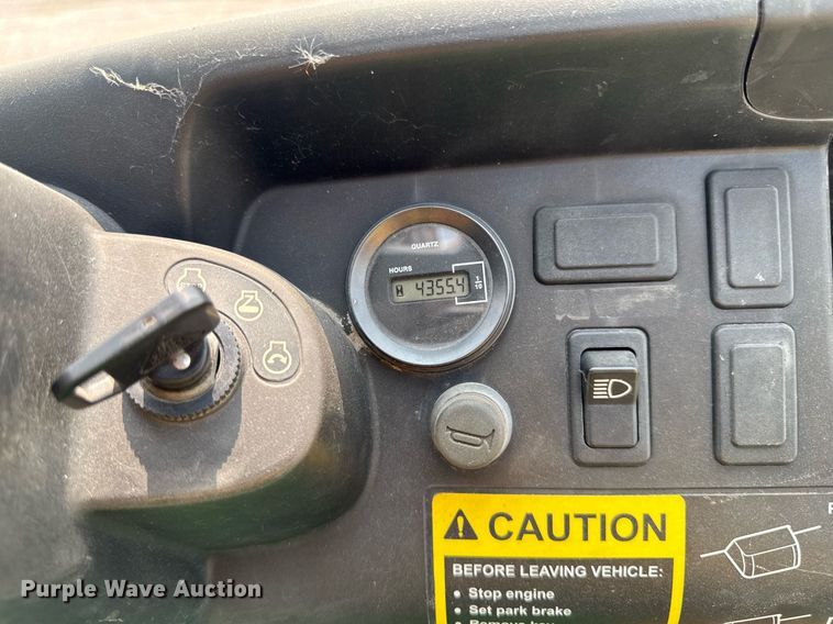 image for item DV2726 2014 John Deere Gator CV utility vehicle