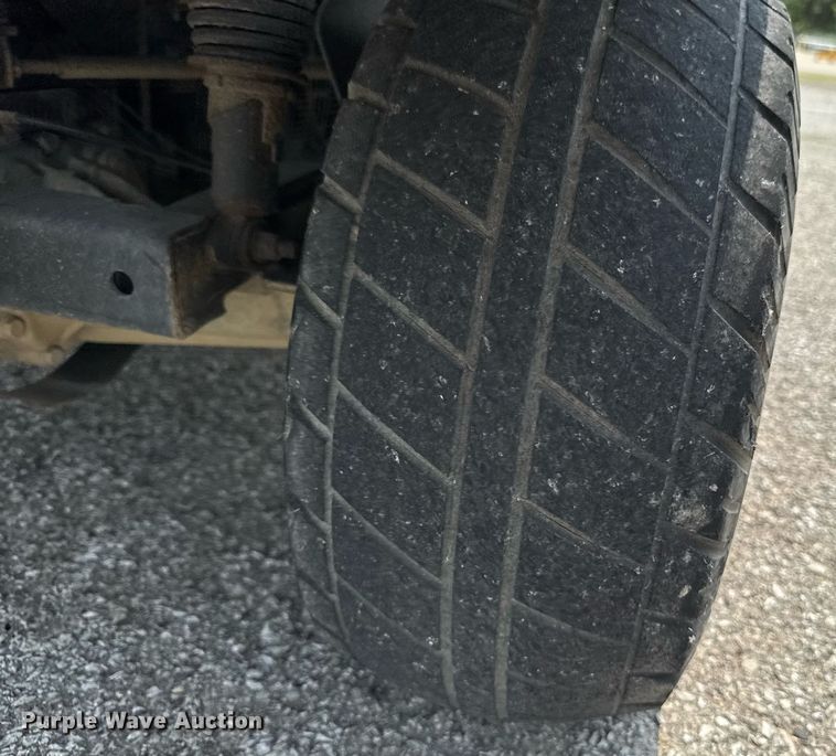 image for item DV2726 2014 John Deere Gator CV utility vehicle