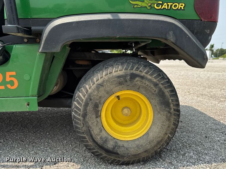 image for item DV2726 2014 John Deere Gator CV utility vehicle