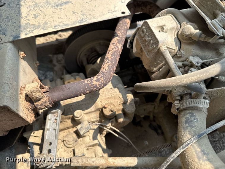 image for item DV2727 2014 John Deere Gator CV utility vehicle