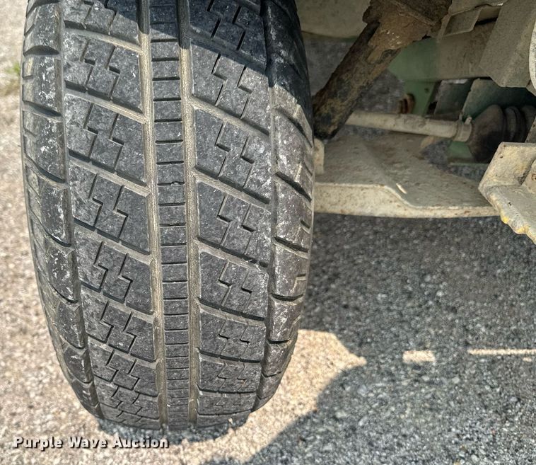 image for item DV2727 2014 John Deere Gator CV utility vehicle