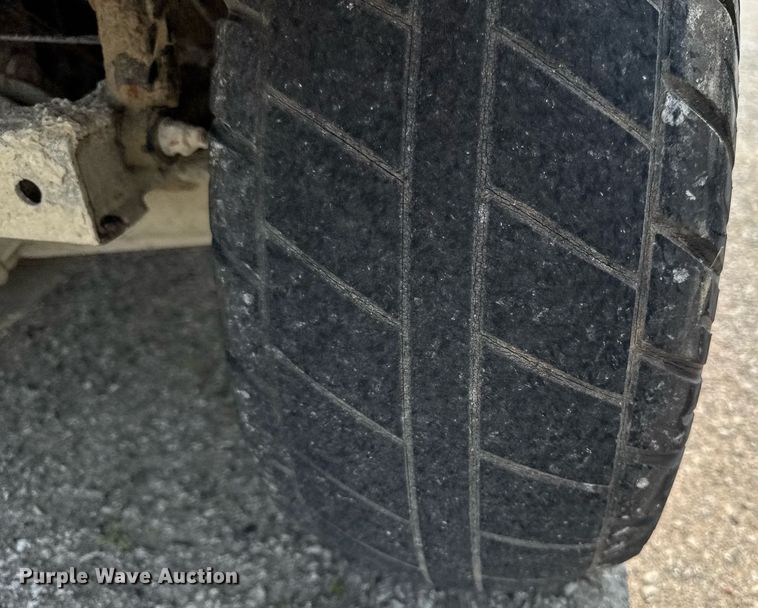 image for item DV2727 2014 John Deere Gator CV utility vehicle