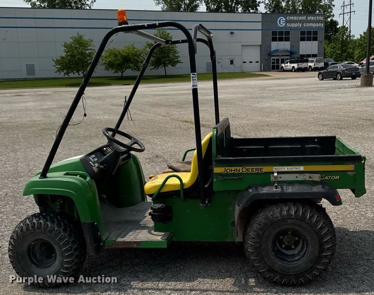 image for item DV2728 2011 John Deere Gator TS 4x2 utility vehicle