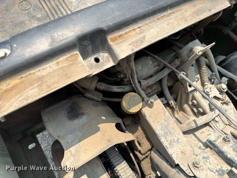 image for item DV2728 2011 John Deere Gator TS 4x2 utility vehicle