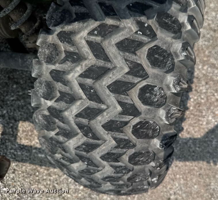 image for item DV2728 2011 John Deere Gator TS 4x2 utility vehicle