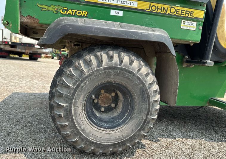 image for item DV2728 2011 John Deere Gator TS 4x2 utility vehicle