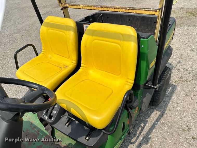 image for item DV2729 John Deere Gator CX utility vehicle