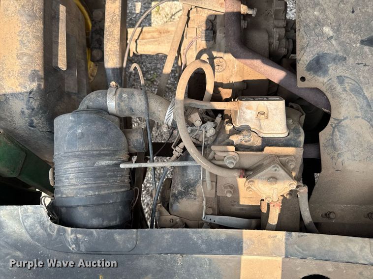 image for item DV2729 John Deere Gator CX utility vehicle