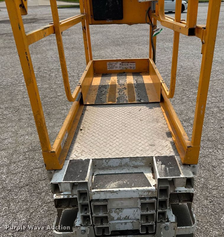 image for item DV2730 2015 HY-BRID 1430 scissor lift