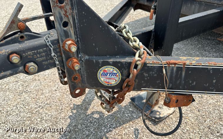 image for item DV2732 Lamar SH831217 utility trailer