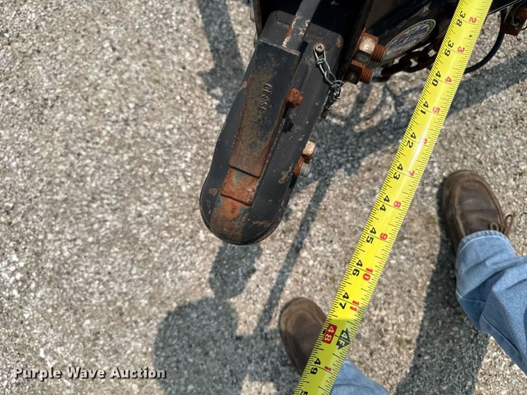 image for item DV2732 Lamar SH831217 utility trailer