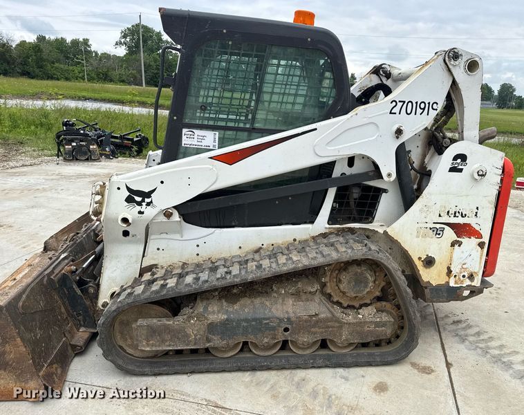 image for item DV4110 2019 Bobcat T595 tracked skid steer loader