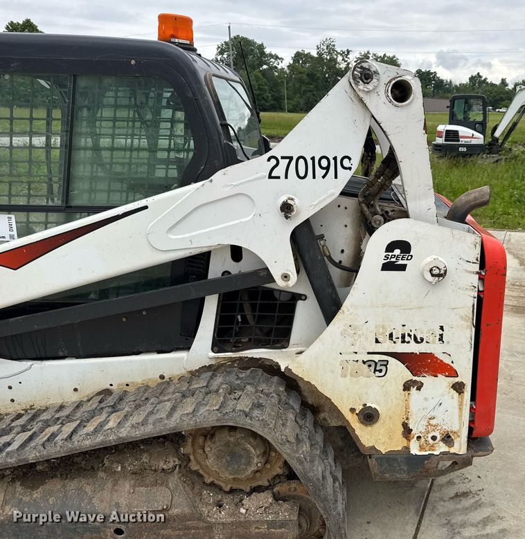 image for item DV4110 2019 Bobcat T595 tracked skid steer loader